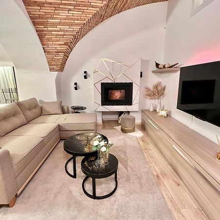 L'Arco Sul Lago • Gold Apartment Castro  Exterior photo