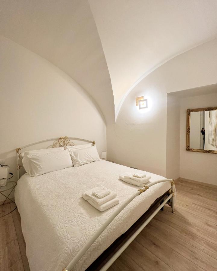L'Arco Sul Lago • Gold Apartment Castro  Exterior photo