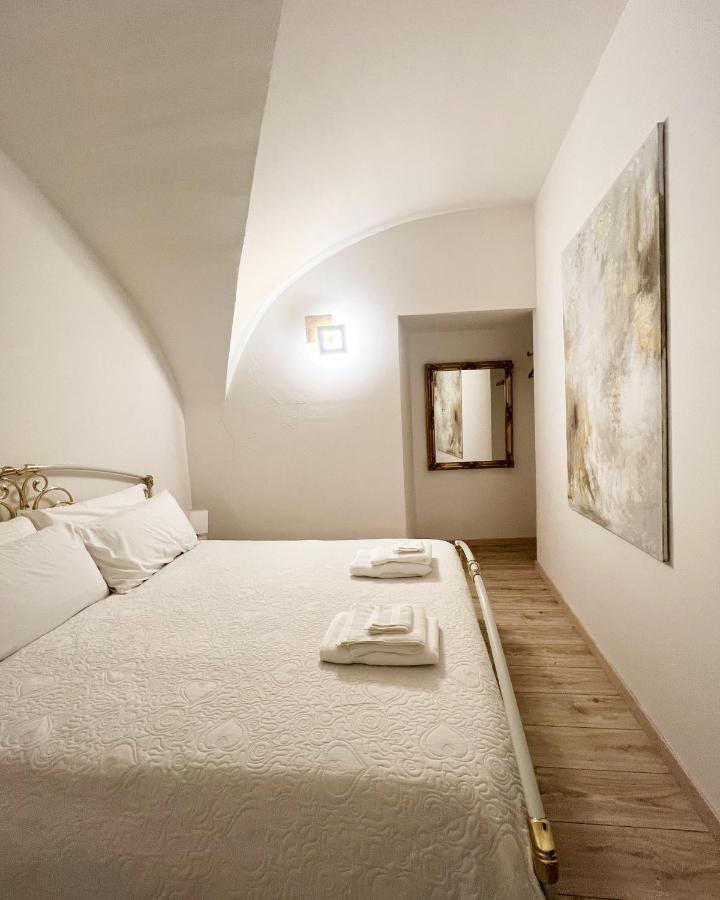 L'Arco Sul Lago • Gold Apartment Castro  Exterior photo