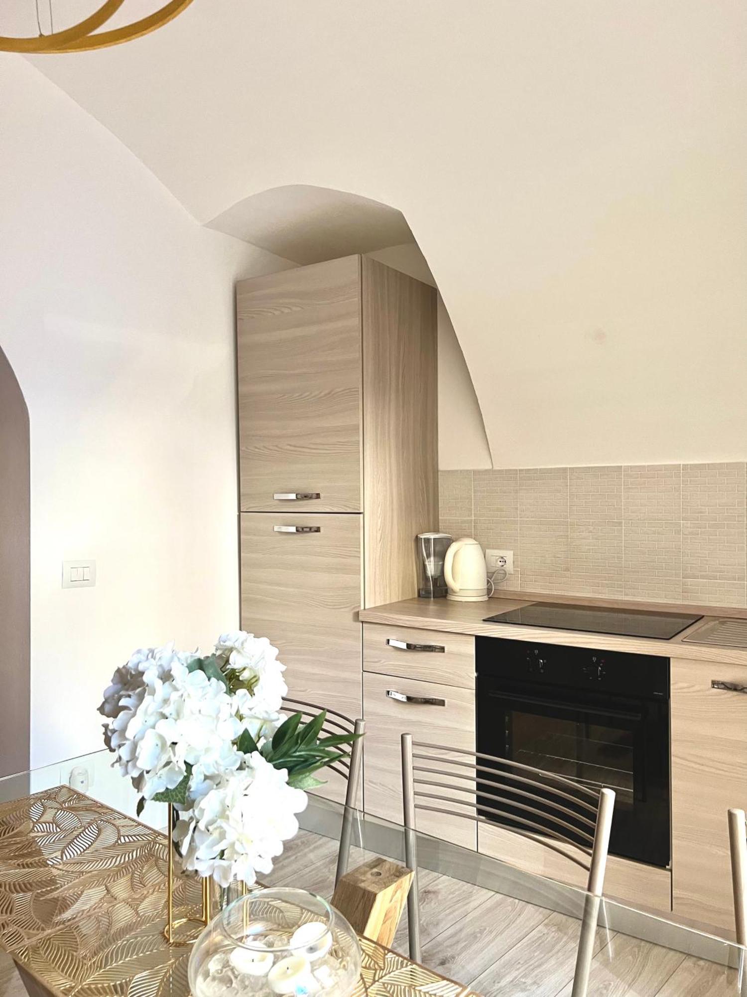 L'Arco Sul Lago • Gold Apartment Castro  Exterior photo