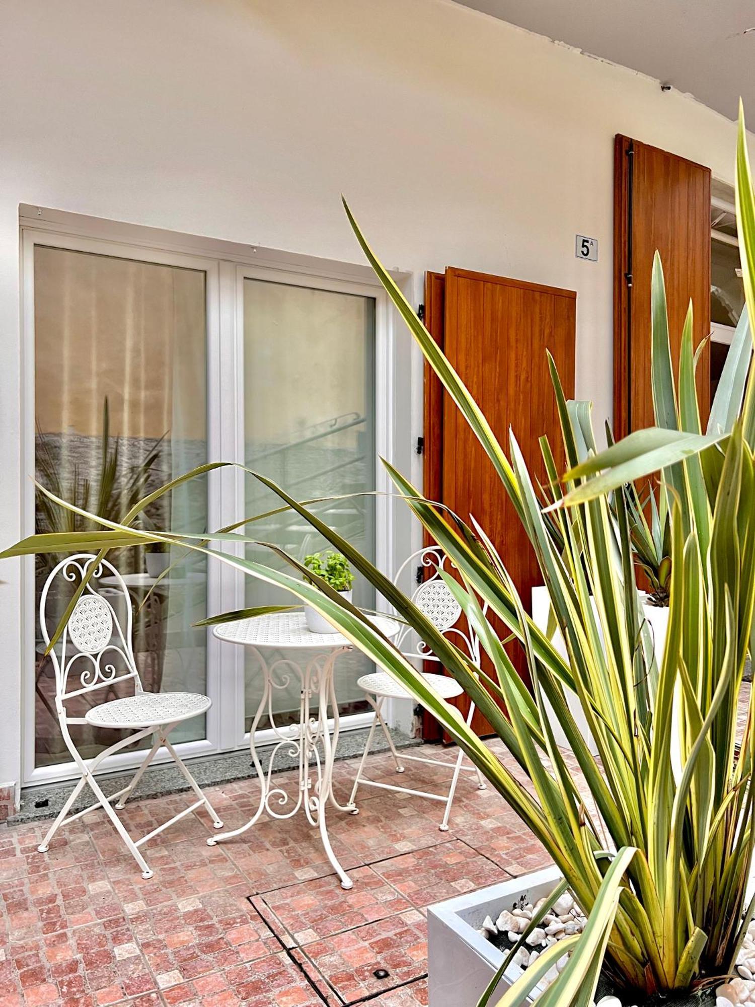 L'Arco Sul Lago • Gold Apartment Castro  Exterior photo