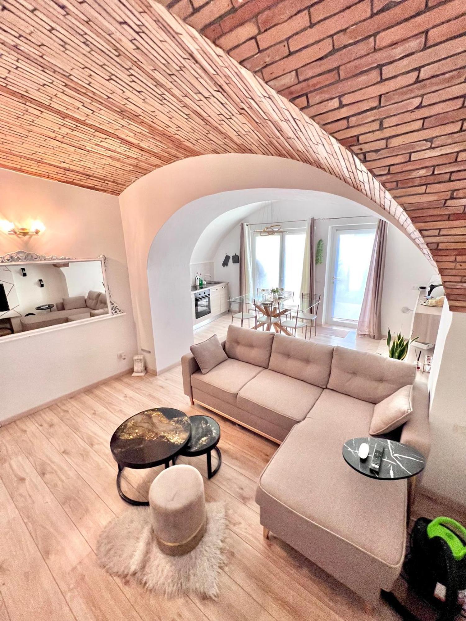 L'Arco Sul Lago • Gold Apartment Castro  Exterior photo