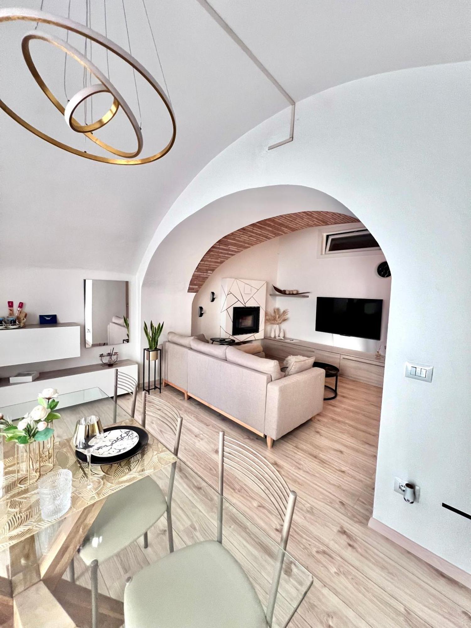 L'Arco Sul Lago • Gold Apartment Castro  Exterior photo